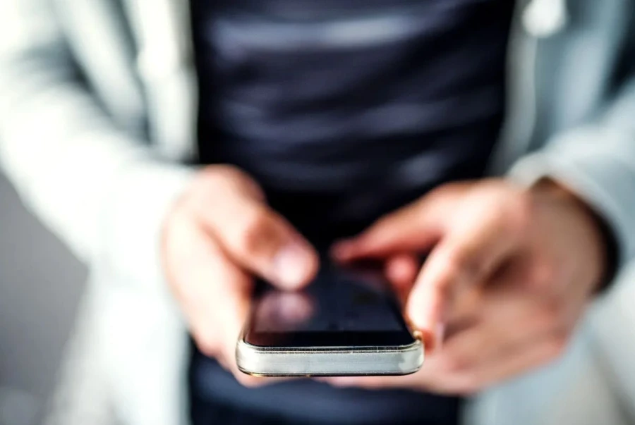 El nuevo icono de Google que empezarás a ver al recibir SMS y que servirá para combatir el smishing