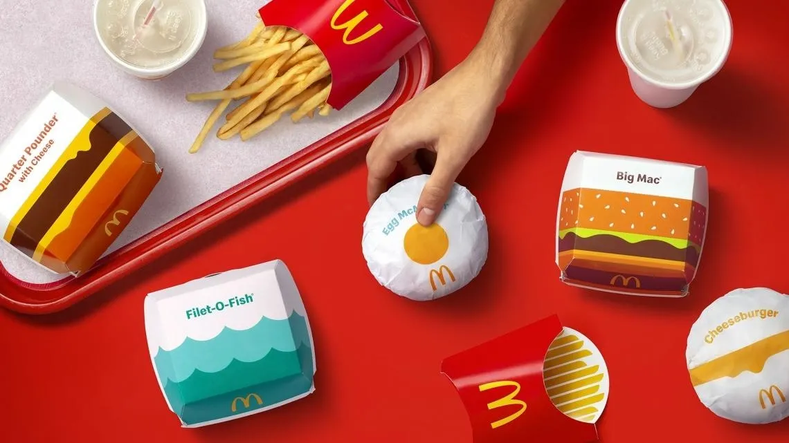 Más simple y más limpia: así es la nueva imagen de McDonald's que ya se ha adueñado de su packaging