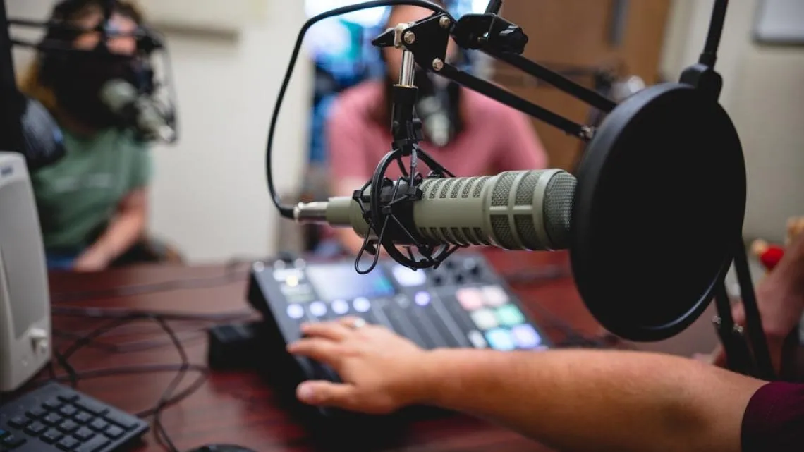 El reparto de la tarta podcast no es equilibrado: ¿Quién se lleva la mayor parte de los ingresos publicitarios?