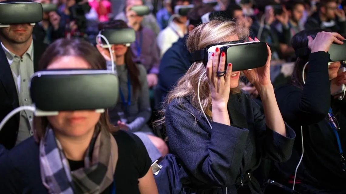 Así intenta la realidad virtual reemplazar la experiencia de las reuniones de negocios, ferias y eventos