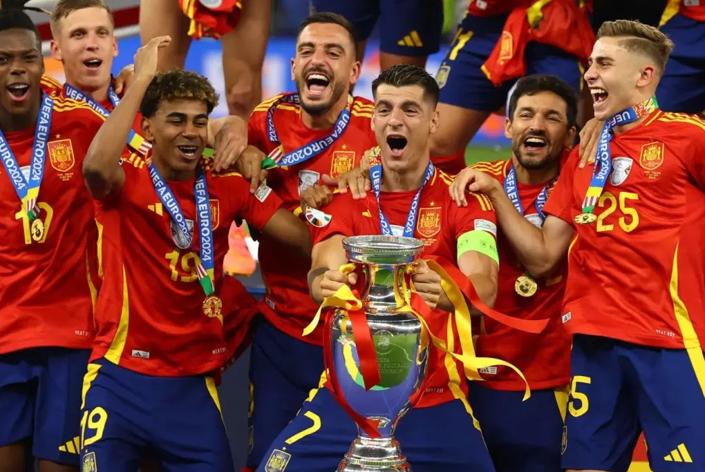 La gente joven no se está apartando del fútbol, lo que no aguantan es pagar mucho dinero por ver fútbol