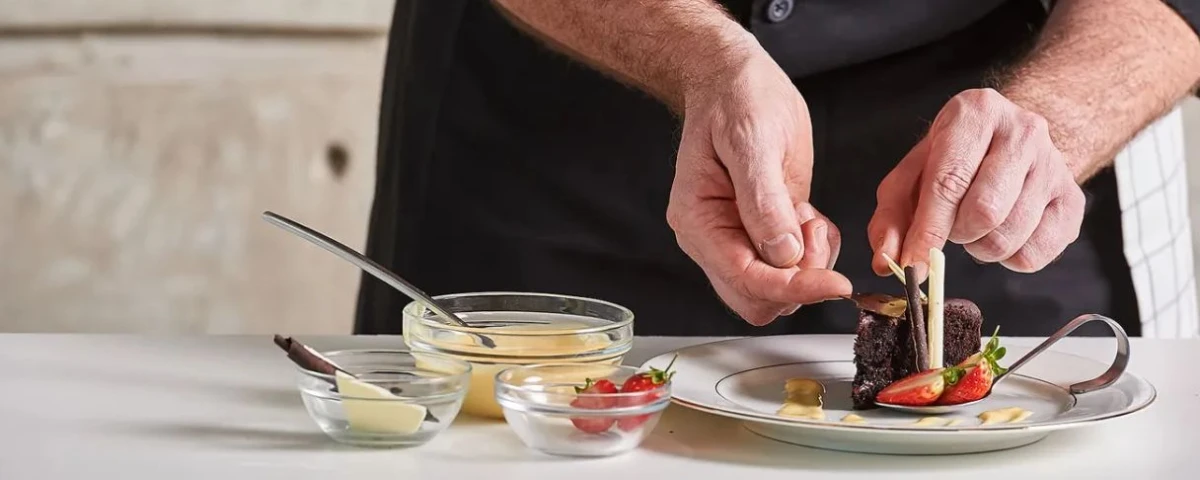 De la "Tarta de la abuela" al Canard à l’orange: Cómo el marketing gastronómico es utilizado para denominar los platos y recetas de restaurantes y chefs