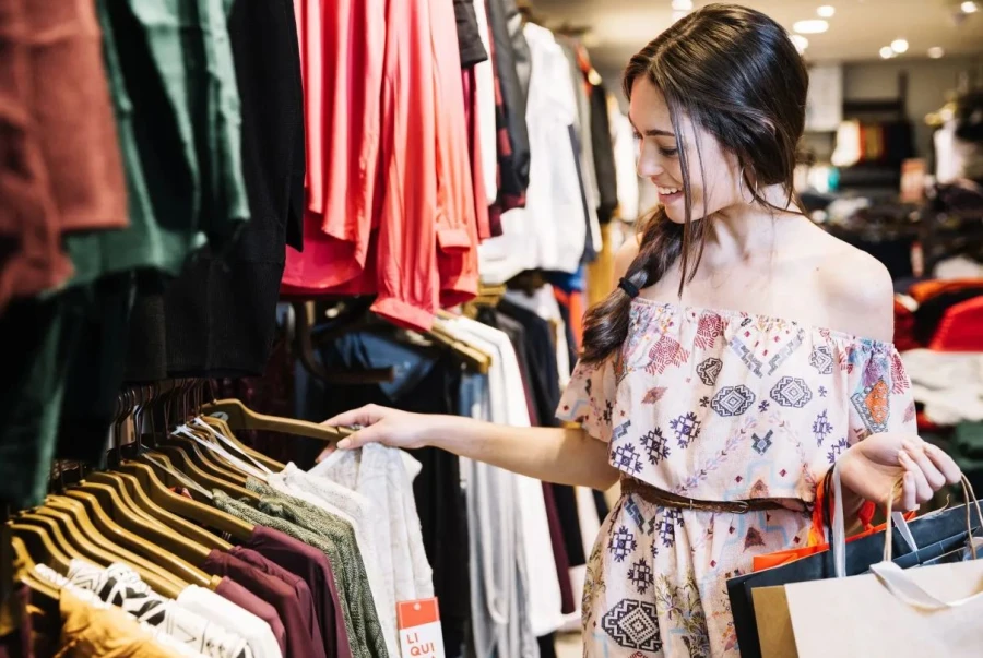 Las marcas buscan su "Agosto" en pleno junio: Las rebajas de verano ya están aquí