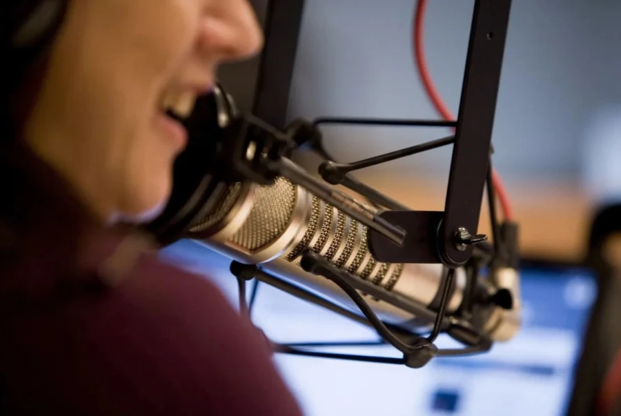 Quiénes hacen y quiénes escuchan podcasts en España  