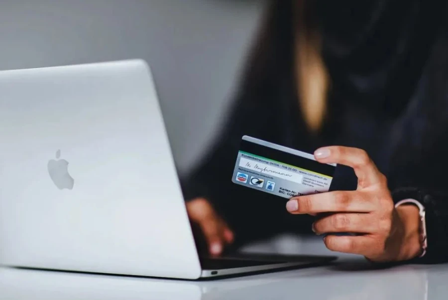 Estrategias omnicanal e Inteligencia Artificial entre las tendencias destacadas del comercio electrónico para 2025