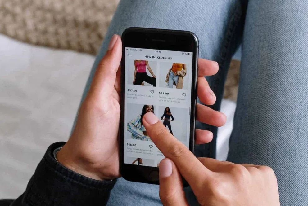 Cómo el Comercio Móvil está redefiniendo el Comercio Electrónico: estadísticas y estrategias esenciales para marcas y minoristas