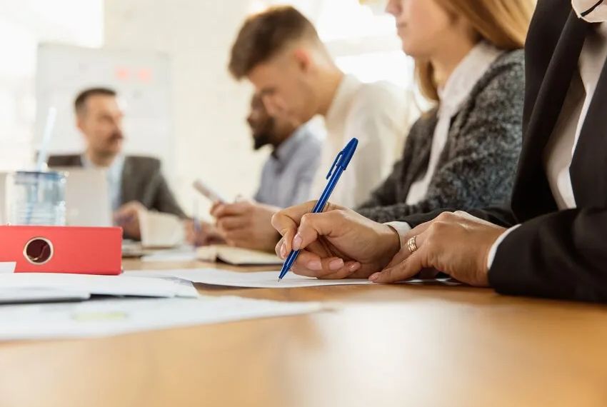 Beneficios de estudiar un MBA en Madrid: impulsa tu carrera profesional en la capital de España