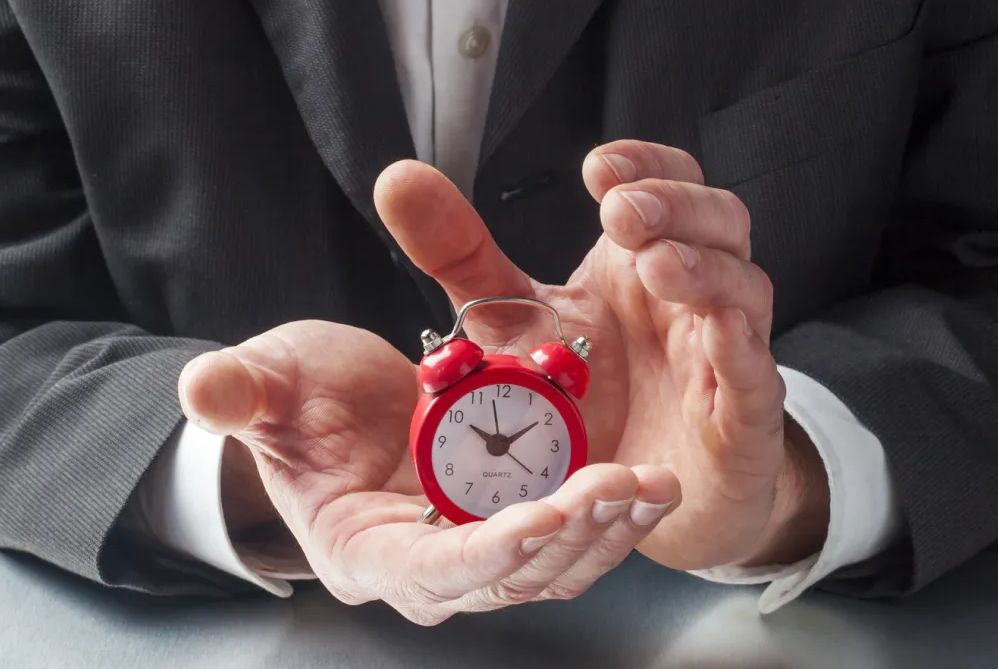 La importancia de cada segundo: el valor del tiempo del cliente en el comercio electrónico y físico