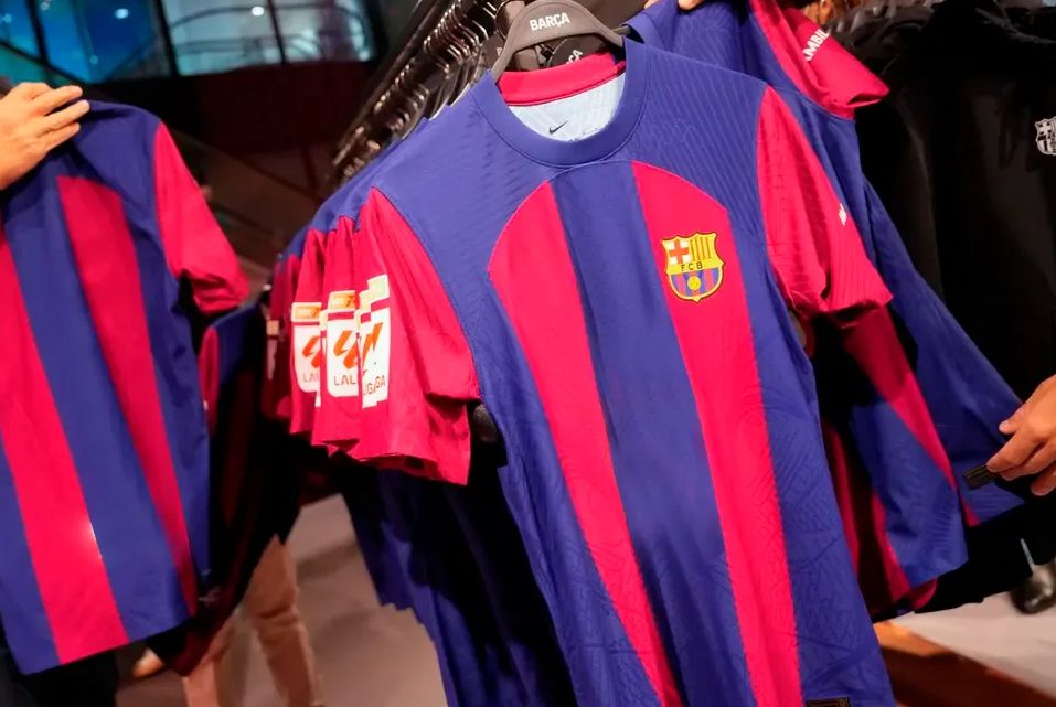 Caso Negreira: Las cláusulas de exención de responsabilidad que podrían poner en jaque al F.C Barcelona y dejarlo sin el apoyo de marcas y patrocinadores