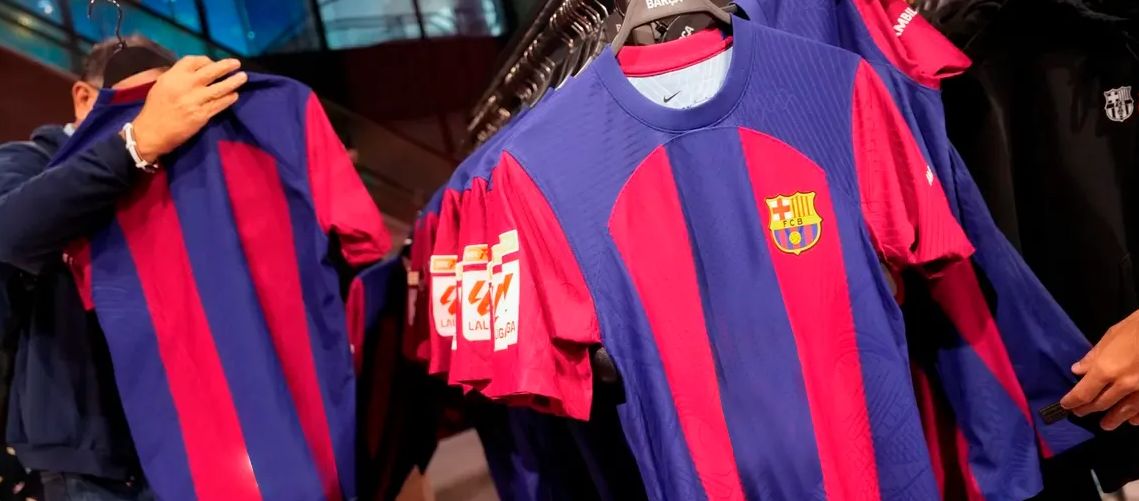 Caso Negreira: Las cláusulas de exención de responsabilidad que podrían poner en jaque al F.C Barcelona y dejarlo sin el apoyo de marcas y patrocinadores