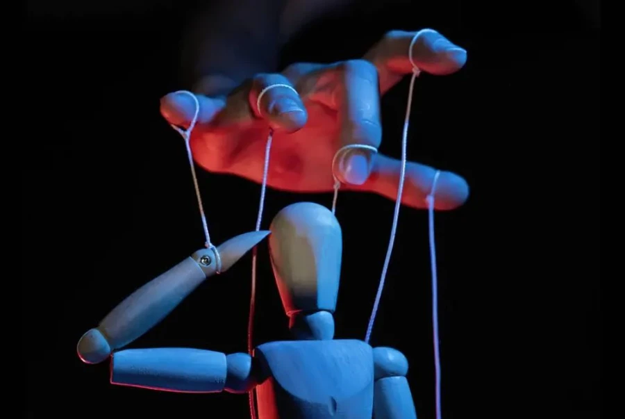 Te están manipulando y tal vez no lo sabes: Así son las estrategias de las marcas para influir en la mente del consumidor