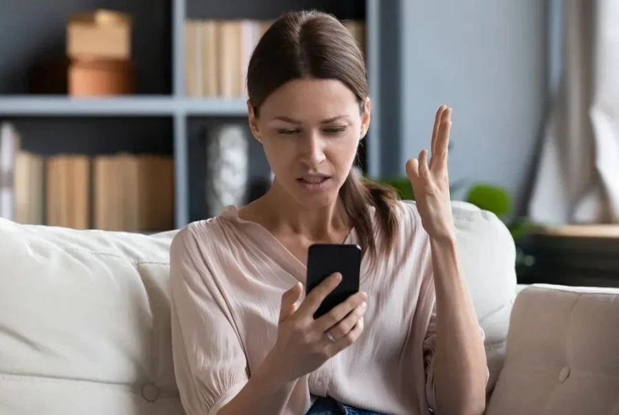 El agotamiento de los anuncios digitales: Los consumidores están llegando al límite de su tolerancia y a una creciente desconexión con anunciantes y marcas