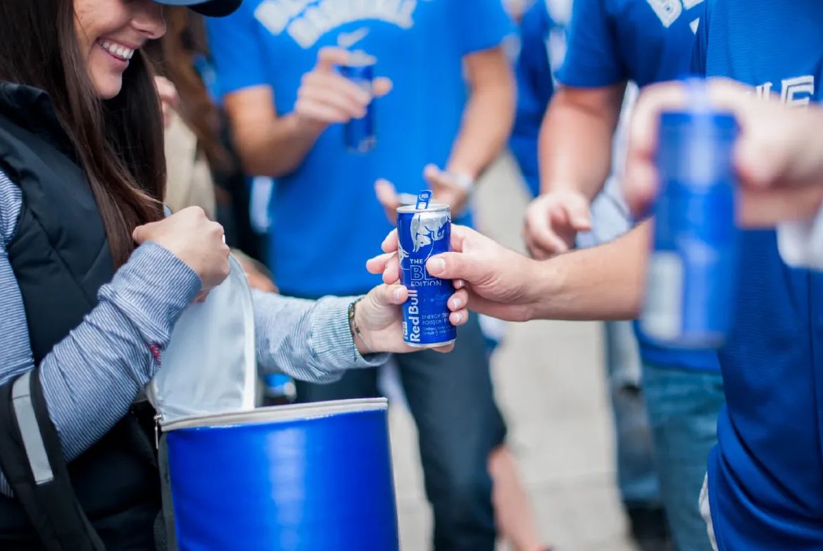 De Probar a Comprar: cómo el sampling de productos y muestras gratuitas a pie de Playa transforman el comportamiento del Consumidor