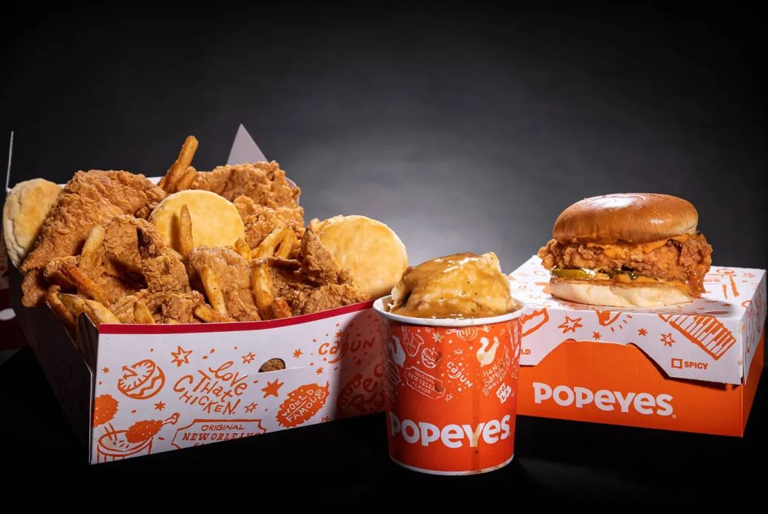 Popeyes "monta el pollo": así es como crece una marca en constante expansión y popularidad